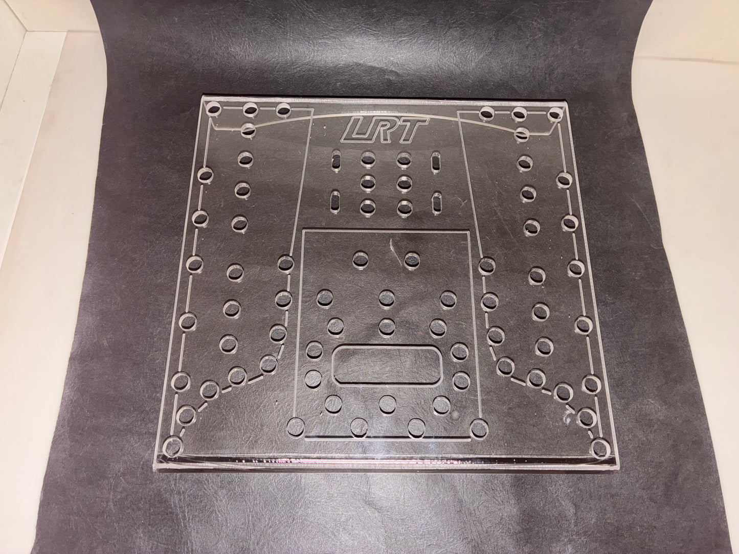 Modified dzus organizing tray