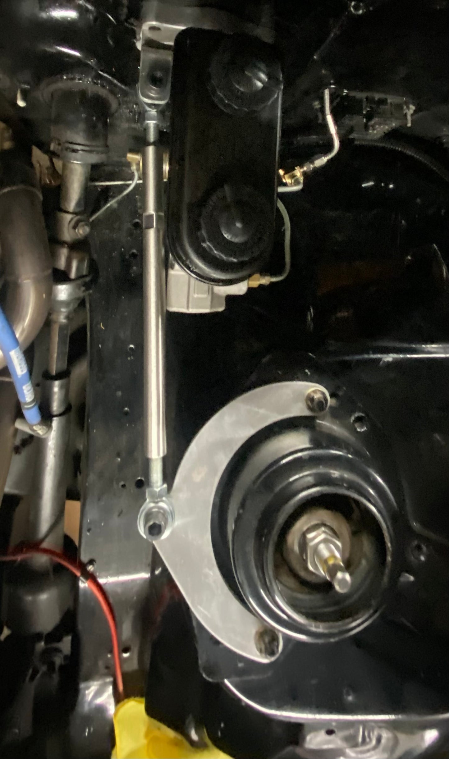 Master cylinder brace