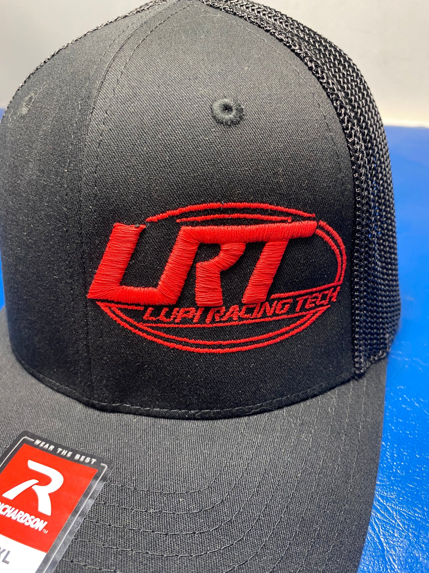 Flexfit mesh style hats